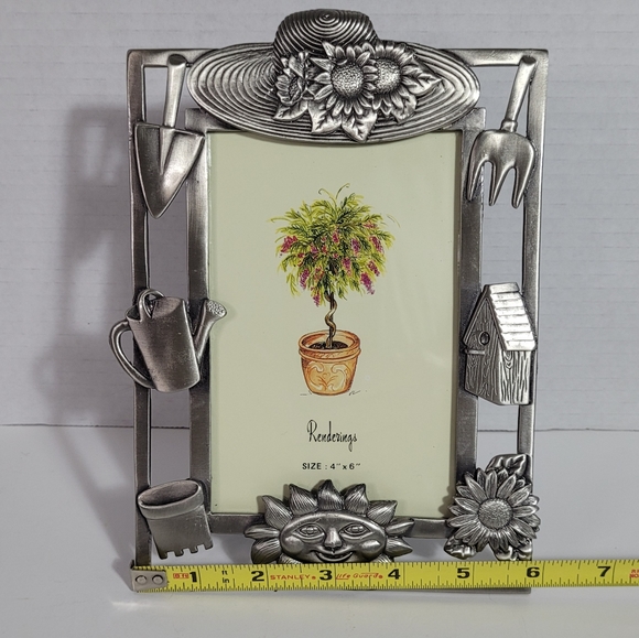 Gorgeous Gardening Theme Pewter Picture Frame NWOB Holds a 4X6 Photo - Picture 7 of 7